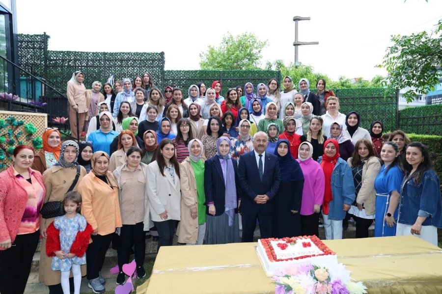 Güzide Kreşte Anneler Günü Özel Etkinliği