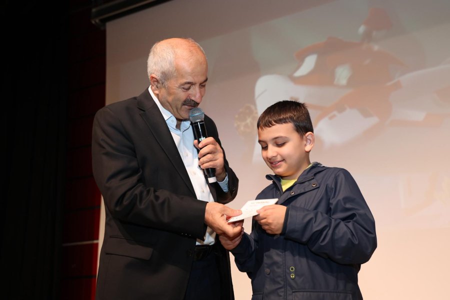 Gebze Belediyesinden Ara Tatil Etkinliği: “Harika Kanatlar Dünya Turu” Çocuklarla Buluştu