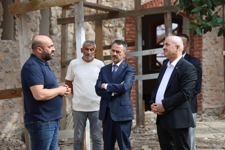 Vali Aktaş, Eskihisar Kalesi ve Osman Hamdi Bey Müzesi’nde İncelemelerde Bulundu