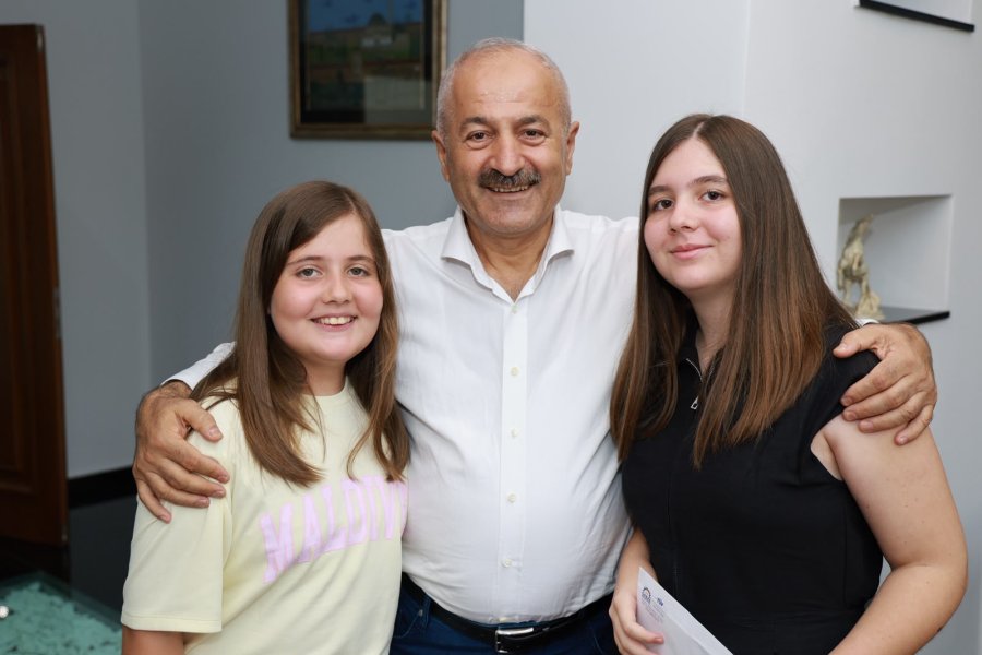 Başkan Büyükgöz LGS Birincilerini Ağırladı