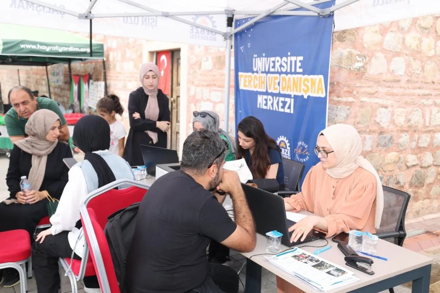 Başkan Büyükgöz, Tercih  Danışma Merkezinde 