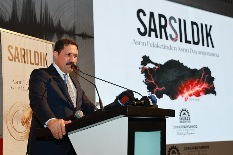 “Sarsıldık Sarıldık” Hatırat Takdimi Programı Yoğun Katılımla Gerçekleşti