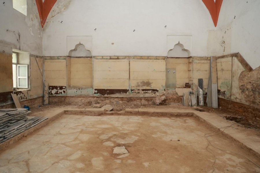 BAŞKAN BÜYÜKGÖZ, TARİHİ ÇARŞI HAMAMI RESTORASYONUNU YERİNDE İNCELEDİ