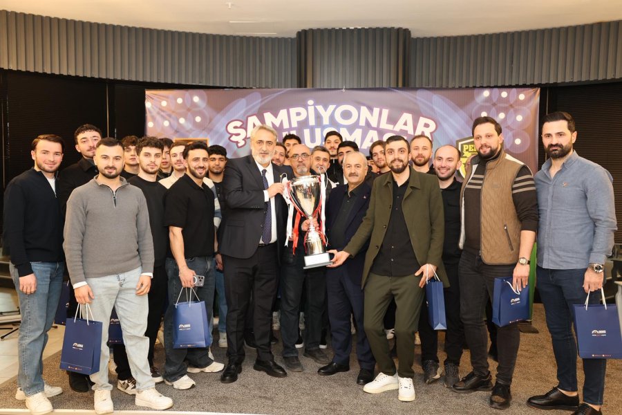 BAŞKAN BÜYÜKGÖZ ŞAMPİYONLARI AĞIRLADI