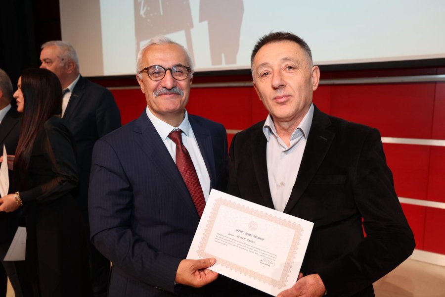 GEBZE’DE ÖĞRETMENLER GÜNÜ COŞKUSU