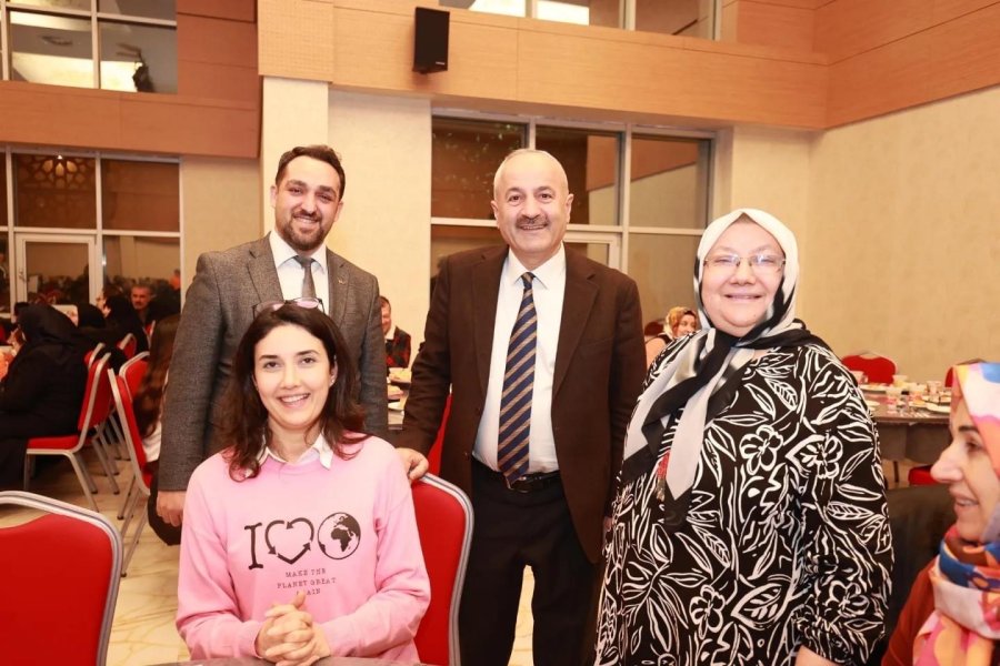 Gebze’deki Yozgatlılar Başkan Büyükgöz’e konuk oldu