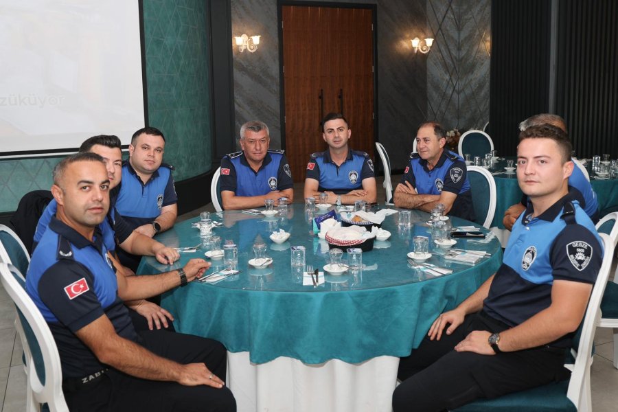 Başkan Büyükgöz Zabıta Personeliyle Buluştu