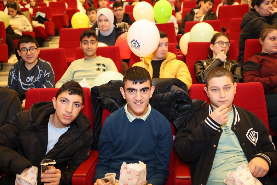 Gebzede Özel Çocuklar İçin Sinema Etkinliği