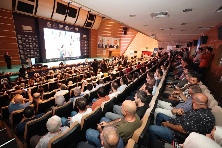 Gebze Belediyesi Hizmet ve Yatırım Dönem Toplantısında Konuşan Başkan BÜYÜKGÖZ: