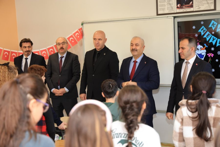 Başkan Büyükgöz karne törenine katıldı