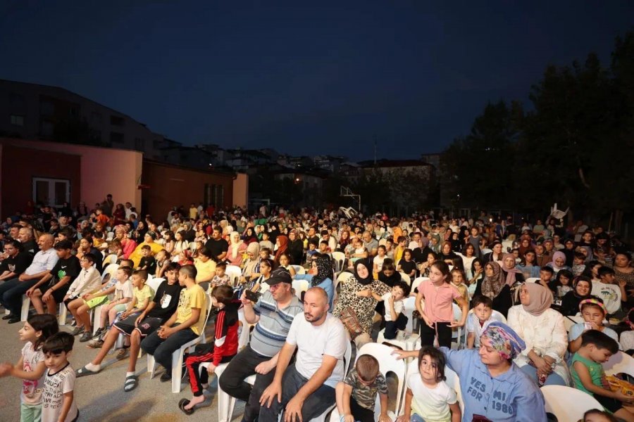 Uluslu Çocukların Sinema Keyfi