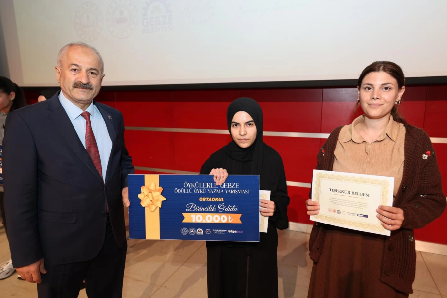 Öykülerle Gebze Yarışmasında Ödüller Protokolden