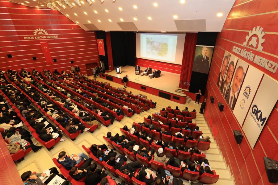 Gebze Kitap Fuarında  Ç. Mustafa Paşa Paneli