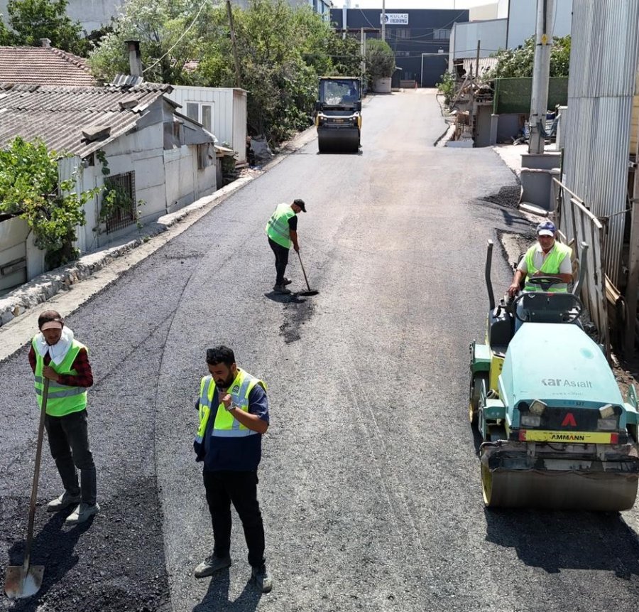 Fen İşleri Asfalt Çalışmalarını Aralıksız Sürdürüyor