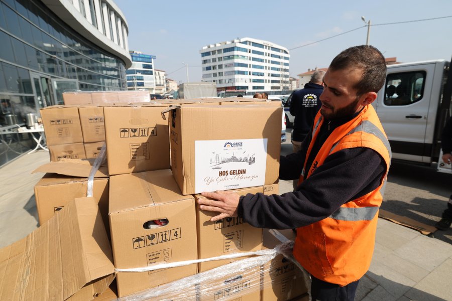 Ramazan Erzak Konvoyunu Başkan Büyükgöz Uğurladı