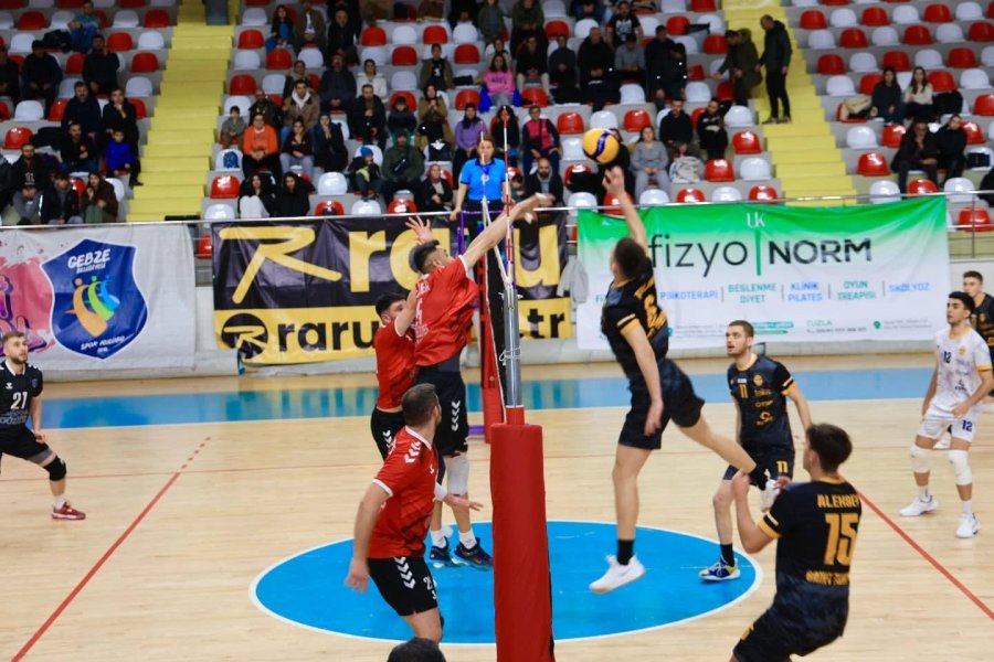 Gebze Voleybol Takımı  Evinde 3-0 Farklı Galip