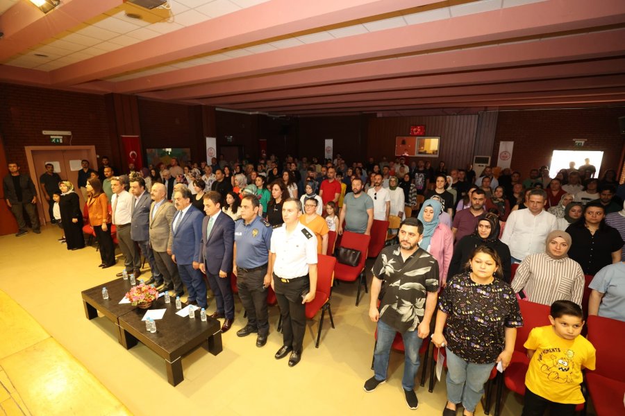 Gebzeli Öğrencilere Karneler Protokolden