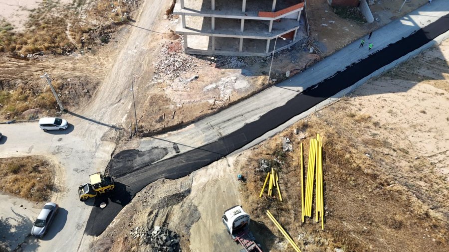 Fen İşleri Asfalt Çalışmalarını Aralıksız Sürdürüyor