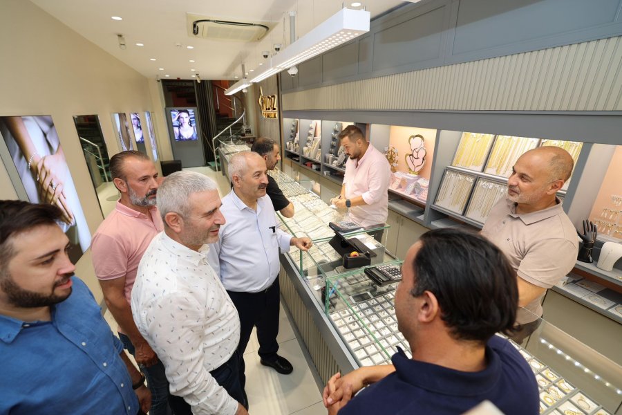 Başkan Büyükgöz Esnafla Buluştu