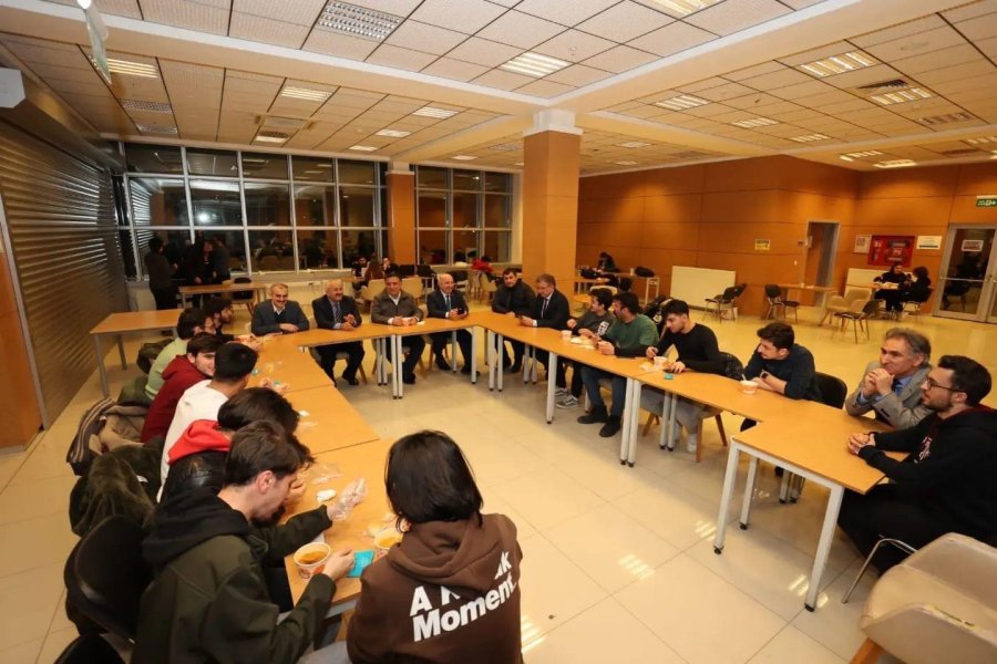 Başkan Büyükgöz’den GTÜ’lü  Öğrencilere Çorba İkramı