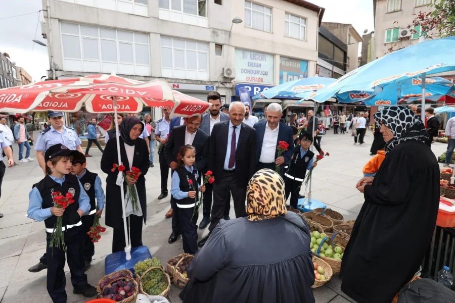 Başkan Büyükgöz Minik Zabıtalarla Denetim Turunda