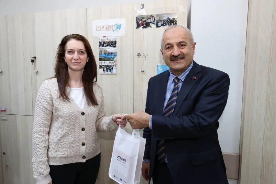 Gebze’deki Tüm Öğretmenlere Özel Tebrik