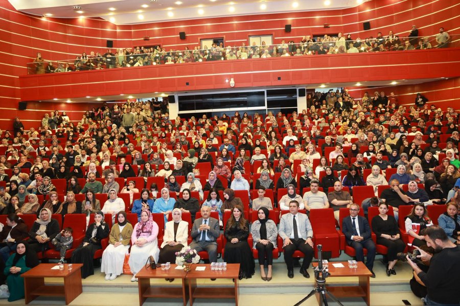 Ailenin İçinde Saklı Cennet Söyleşisine Yoğun İlgi