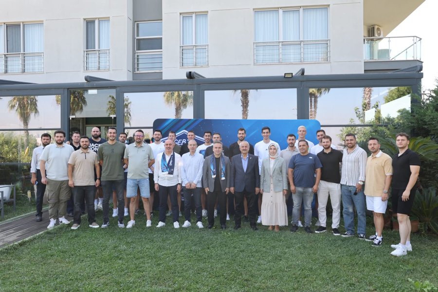 Başkan Büyükgöz, Gebze Belediyesi Spor Kulübü'yle Buluştu
