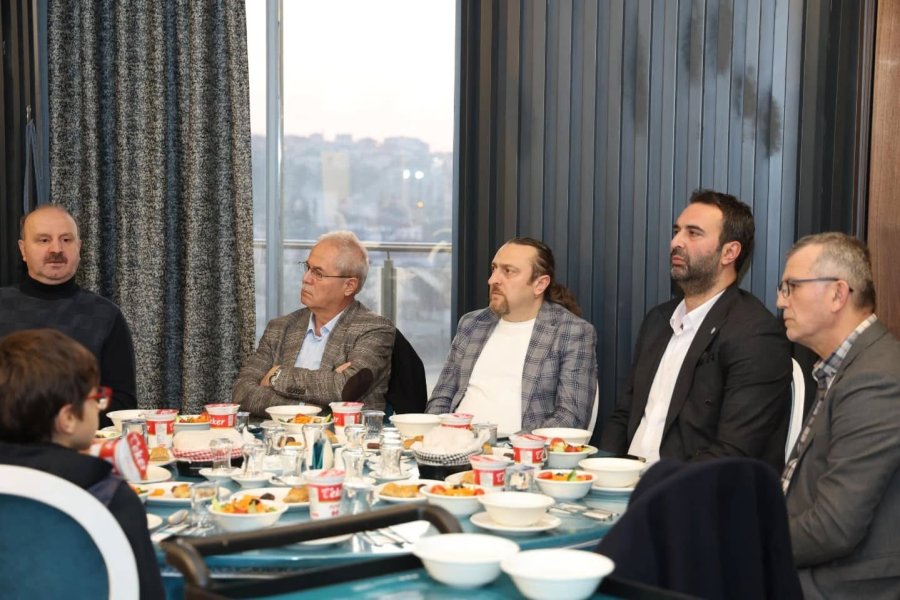 Başkan Büyükgöz İftar Programında Ağırlıyor