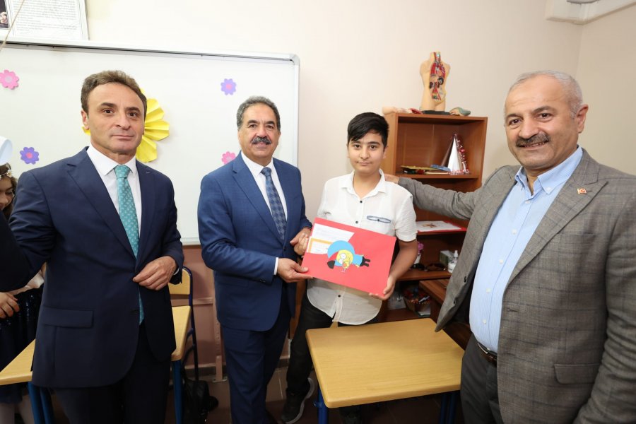 Gebzeli Öğrencilere Karneler Protokolden