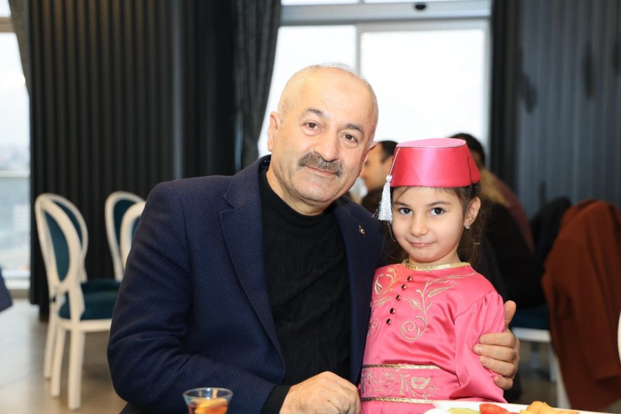 Başkan Büyükgöz hemşeri derneklerinin yanında