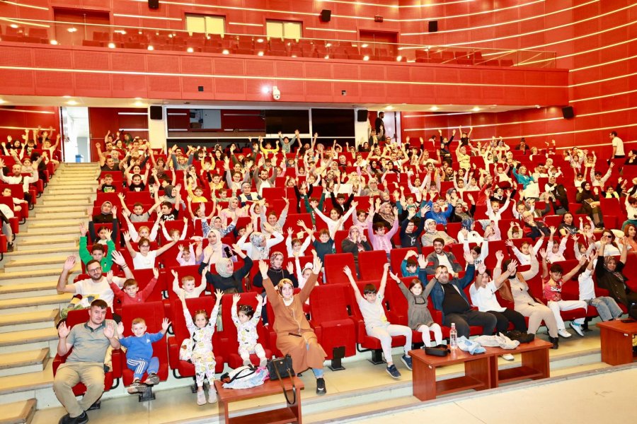 Miniklerden “Aslan Hürkuş 4: Hürjet”le eğlendi