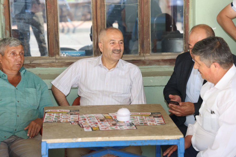 Büyükgöz Kargalı Sakinleriyle Çay Sohbeti Yaptı