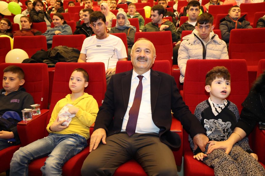 Gebzede Özel Çocuklar İçin Sinema Etkinliği