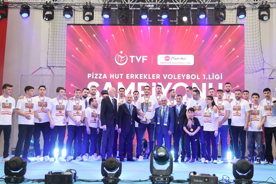 Gebze’nin “Efeleri” Şampiyonluk Kupasına Kavuştu