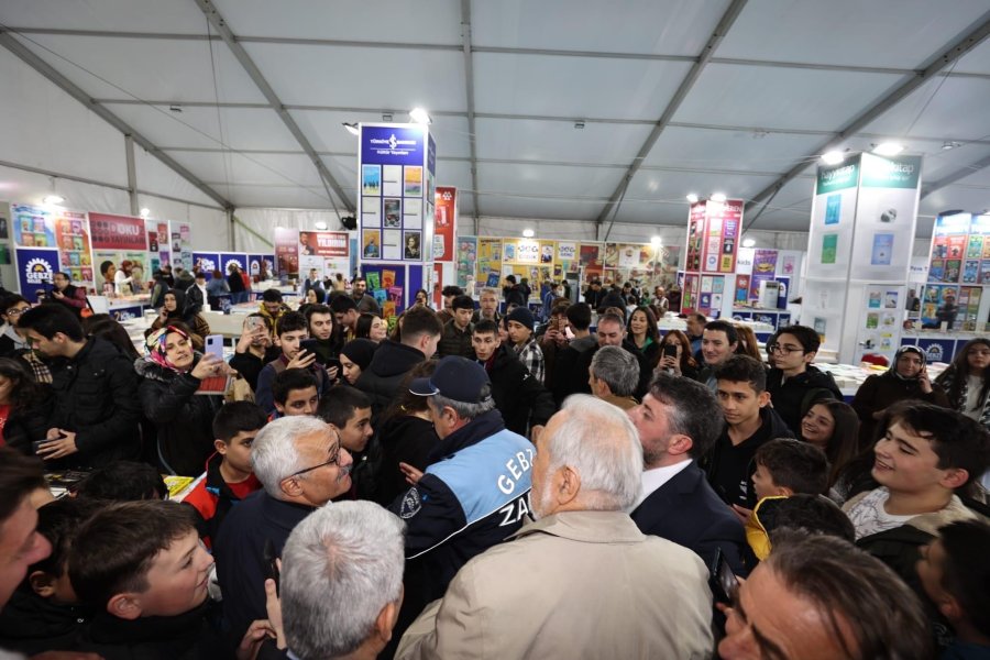 Gebze Kitap Fuarı Görkemli Törenler Kapılarını Açtı