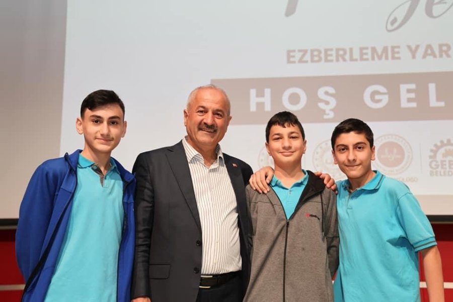 Gebze’de Hadis-i Şerif Ezberleme Yarışması