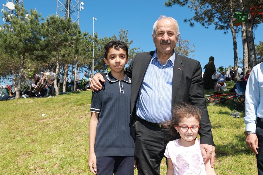 Başkan Büyükgöz, Şehrin Yeni Nefesi Pelitli Damgatepe Mesire Alanı’nda Vatandaşlarla Buluştu