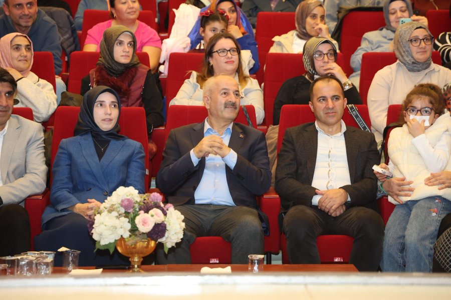 Gebze Okur Projesinde Dilek Cesur Söyleşisi Yoğun İlgi Gördü