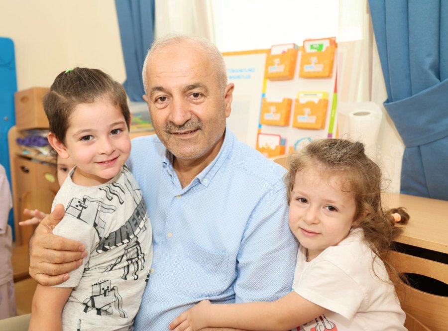 Başkan Amcalarından Miniklere Sürpriz Ziyaret