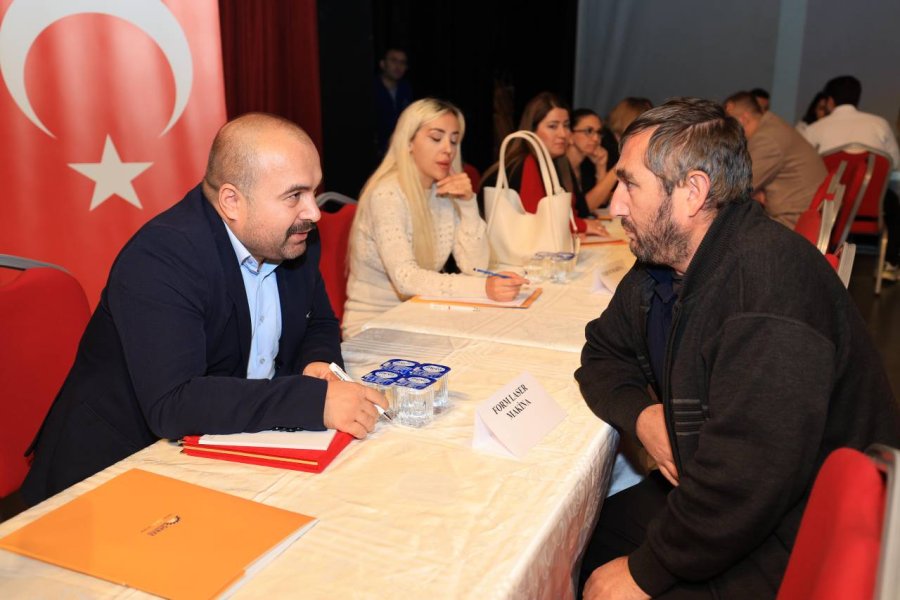 Gebze’de işveren ile iş arayanı buluşturan toplantılar