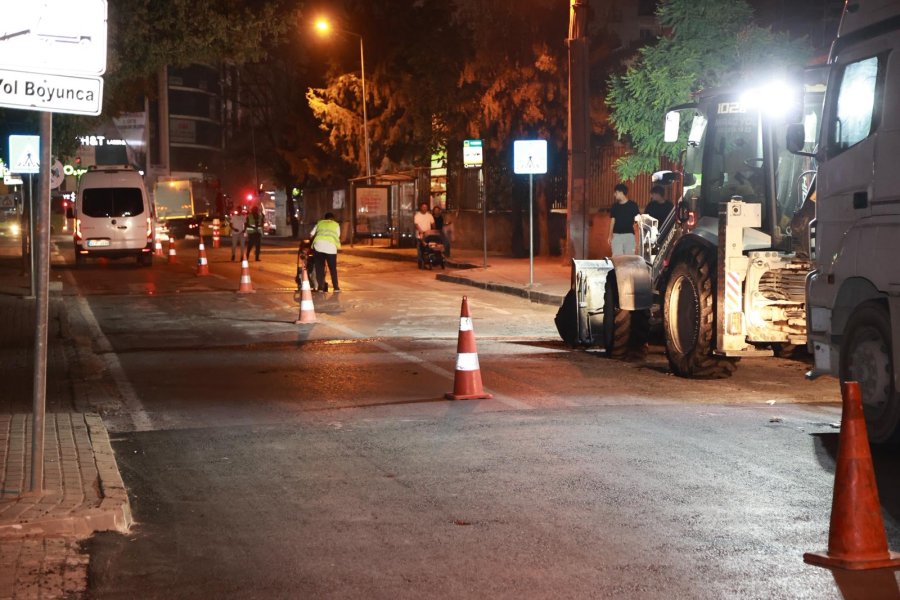 Fen İşleri Asfalt Çalışmalarını Sürdürüyor