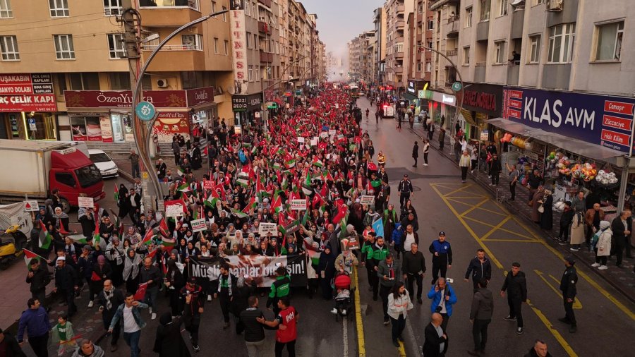 Gebze’de Binlerce Vicdan Gazze İçin Sokaklarda Buluştu