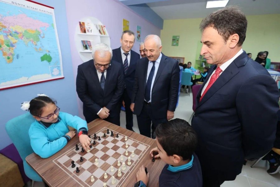 Başkan Büyükgöz’den Yılın İlk  Ziyareti Gebzeli Öğrencilere