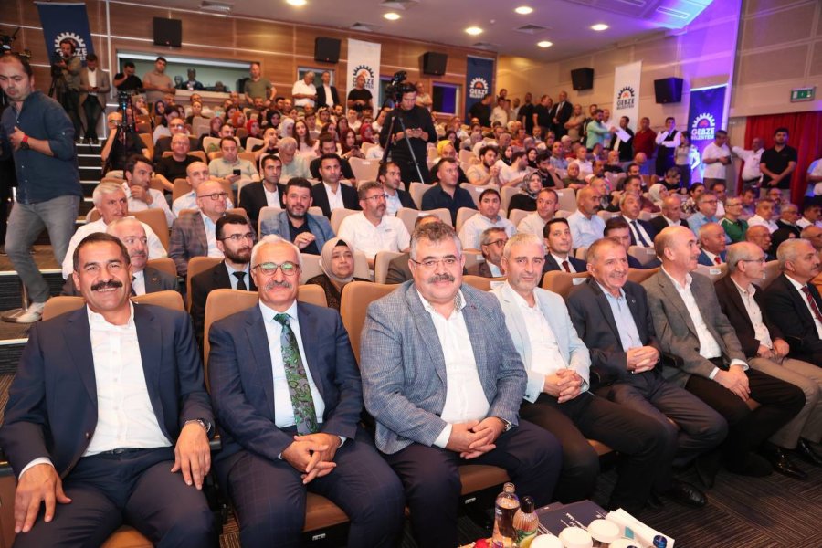 Gebze Belediyesi Hizmet ve Yatırım Dönem Toplantısında Konuşan Başkan BÜYÜKGÖZ: