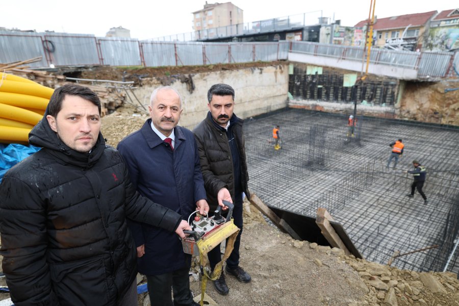 Kent Meydanındaki Önemli Çalışmada İlk Beton Atıldı