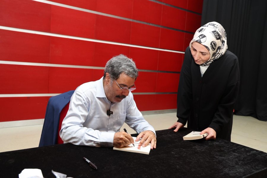 Ahmet Ümit Gebze Kültür Merkezi’nde