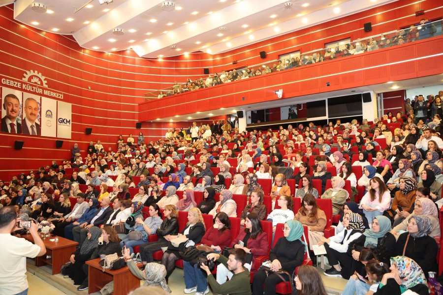 Gebze Okur Projesinde Dilek Cesur Söyleşisi Yoğun İlgi Gördü