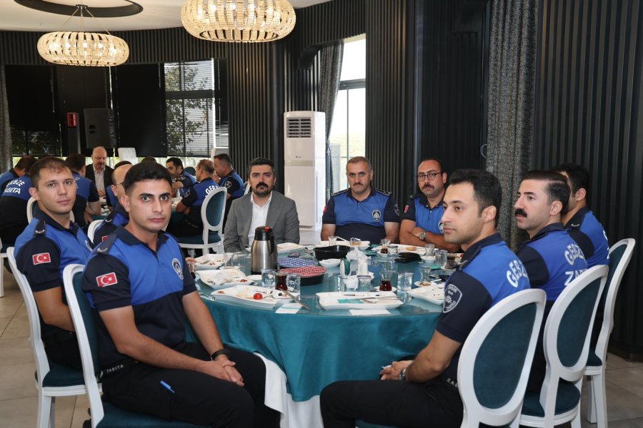 Başkan Büyükgöz Zabıta Personeliyle Buluştu