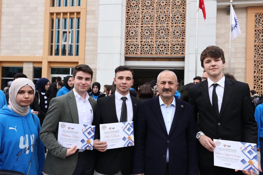 41 Genç’te Sertifikalar Başkan Büyükgöz’den 